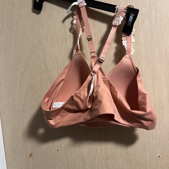 Aerie nwt real sunnie style wireless lightly padded bra with lacy straps 38c - Picture 2 of 4